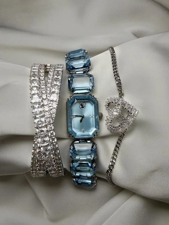 Вы уже видели эти трендовые часы от Swarovski, которые сейчас все скупают? 💎