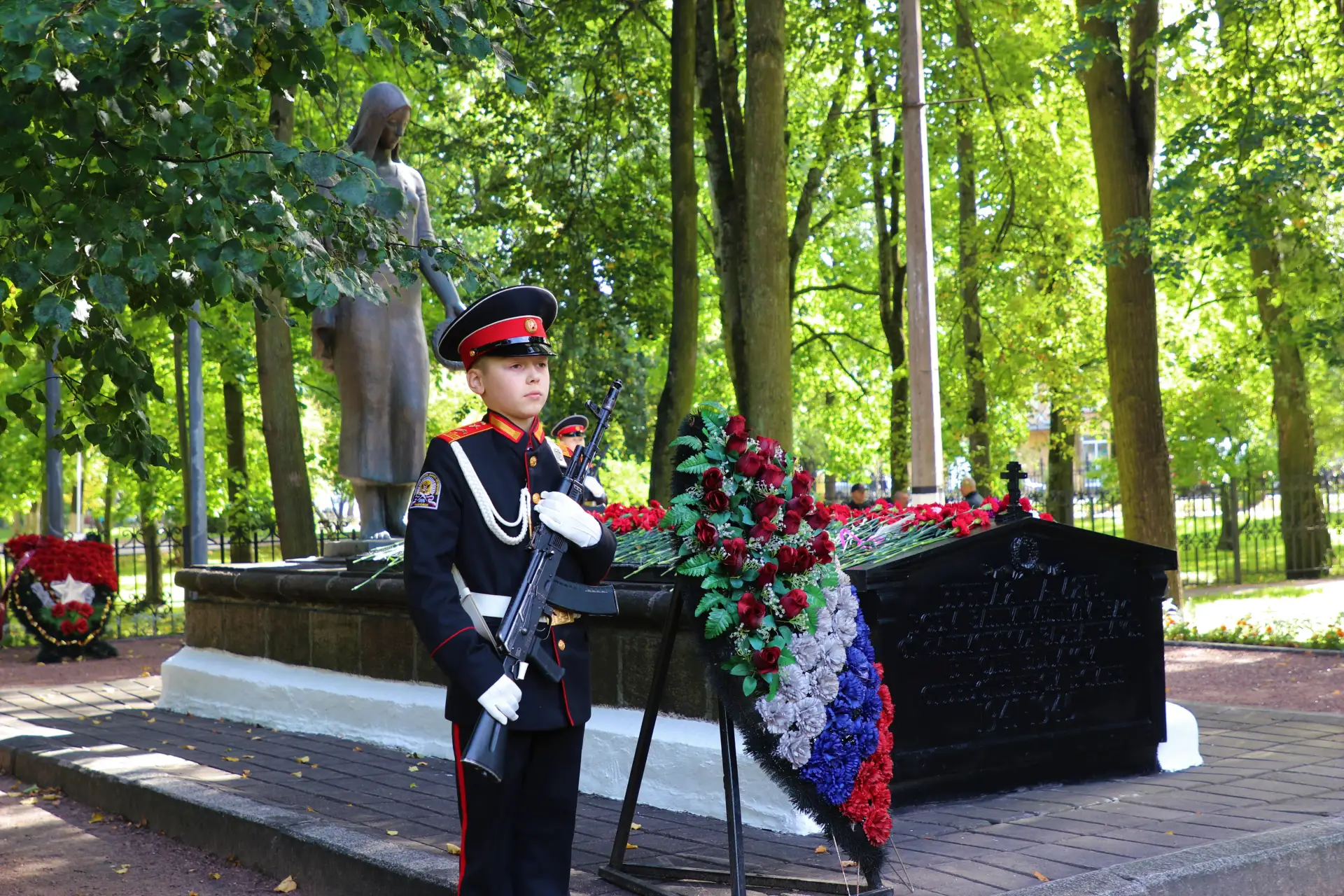 8 сентября — День памяти жертв блокады Ленинграда.