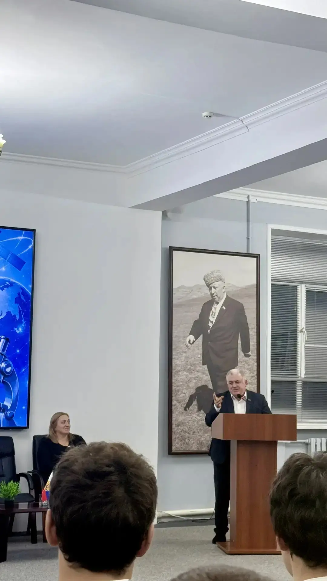 9 января в ДГУНХ прошла встреча обучающихся Центра развития талантов «Альтаир» с председателем комит