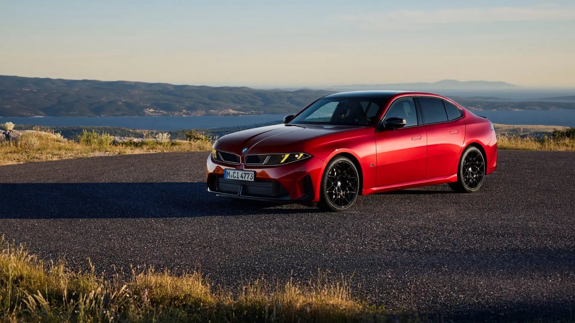 🔹 Новая BMW 3 Series приедет в Россию уже в феврале.