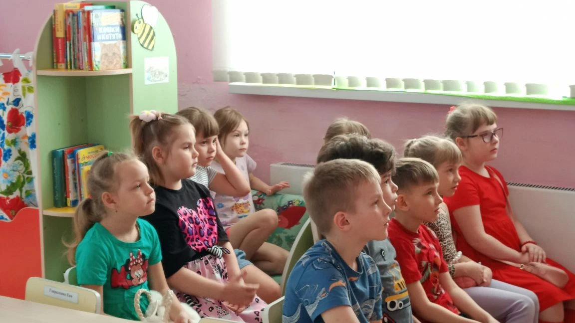 Сегодняшний день прошёл под знаком Дня космонавтики. Ребята окунулись в увлекательное п...