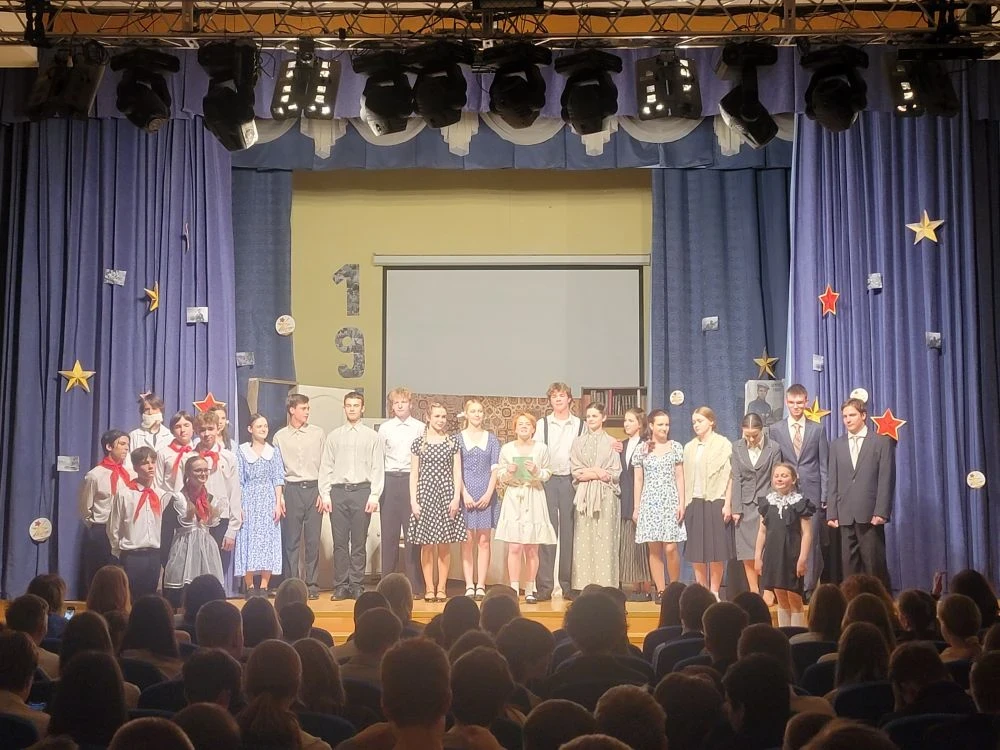Сегодня у нашего школьного театра «Перспектива» – знаменательный день! 🎭  Состоялась долгожданная пр