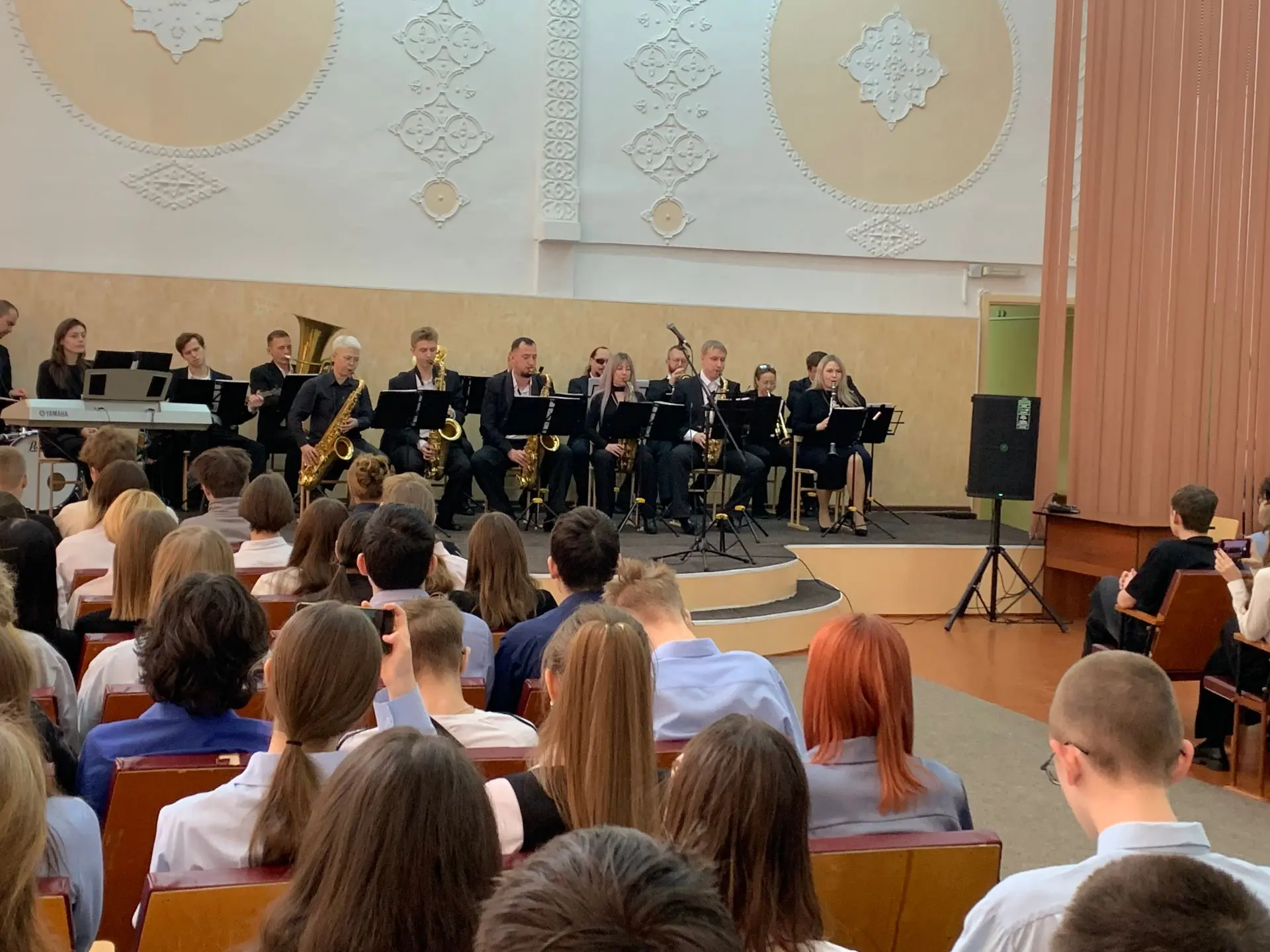🎺 Концерт государственного джаз-клуба «Геликон» прошёл в нашей школе👏✔️ В рамках программы «Пушкинск