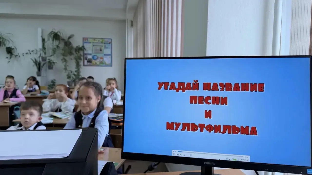 🎶 Наши — лучшие знатоки мелодий! Как прошла музыкальная викторина в честь Международно...