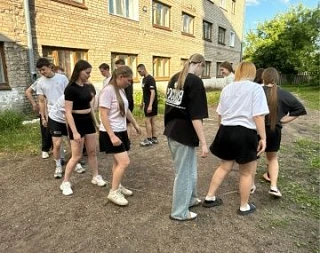 ⚽️🏃🏃‍♀️9 июня во дворе общежития № 2 состоялось подвижное мероприятие, посвящённое Дню игр и Дню д