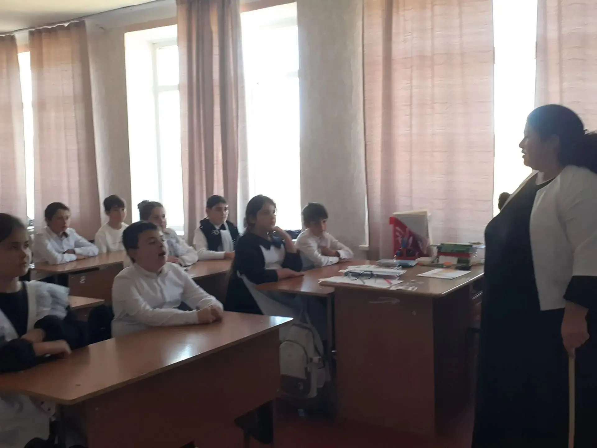 В 5-ом классе прошло внеурочное занятие Разговоры о важном на тему "Сила слова. Ко Дню ...