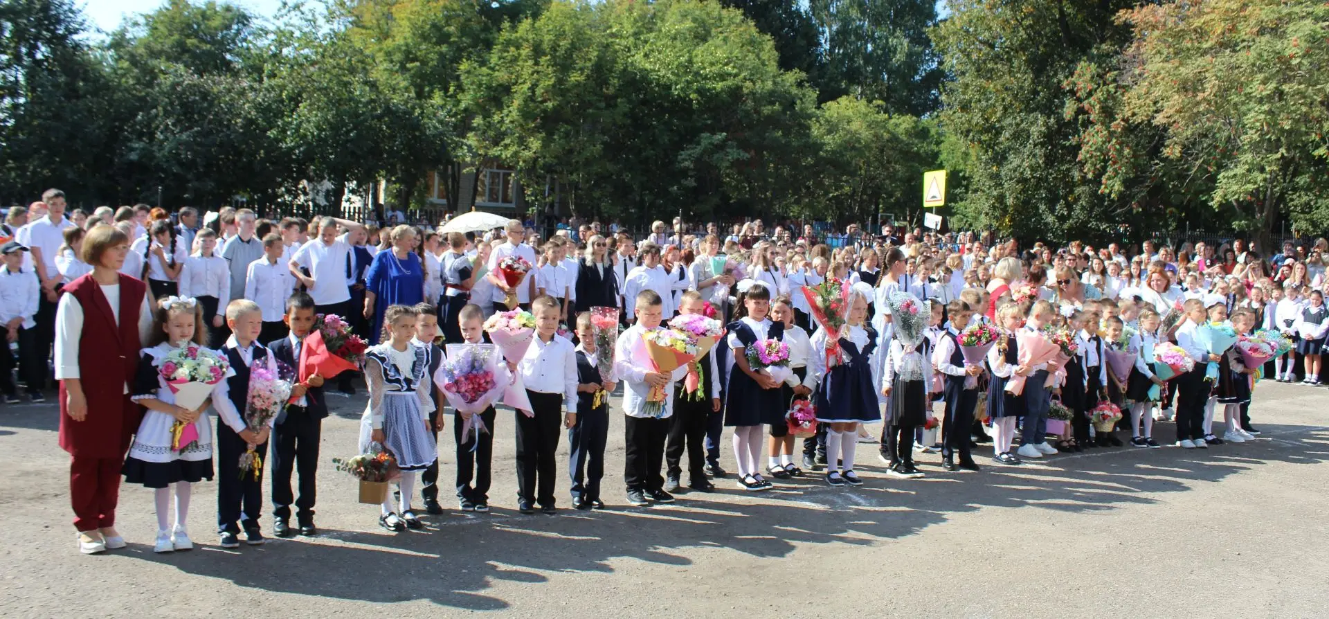 🏫 Сегодня во всех школах Милославского округа прошли праздничные линейки, открывшие на...