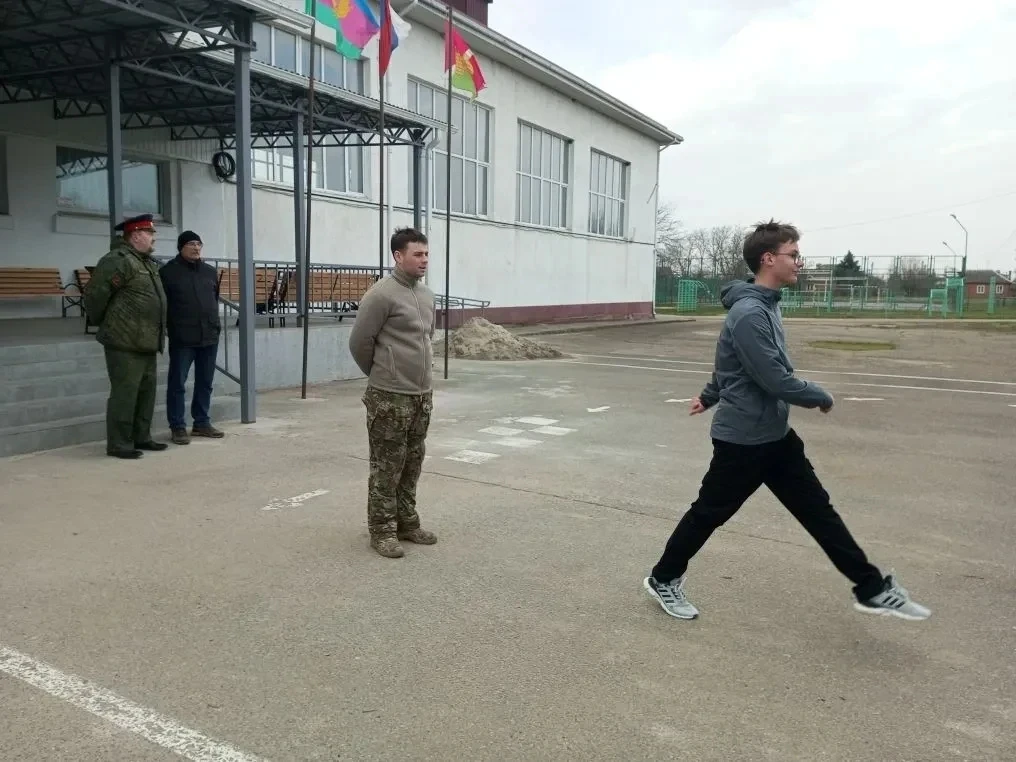 С 23 по 25 марта 2026 года в МБОУ СОШ №6 имени И.Т. Сидоренко состоялись учебные сборы для юношей 8-