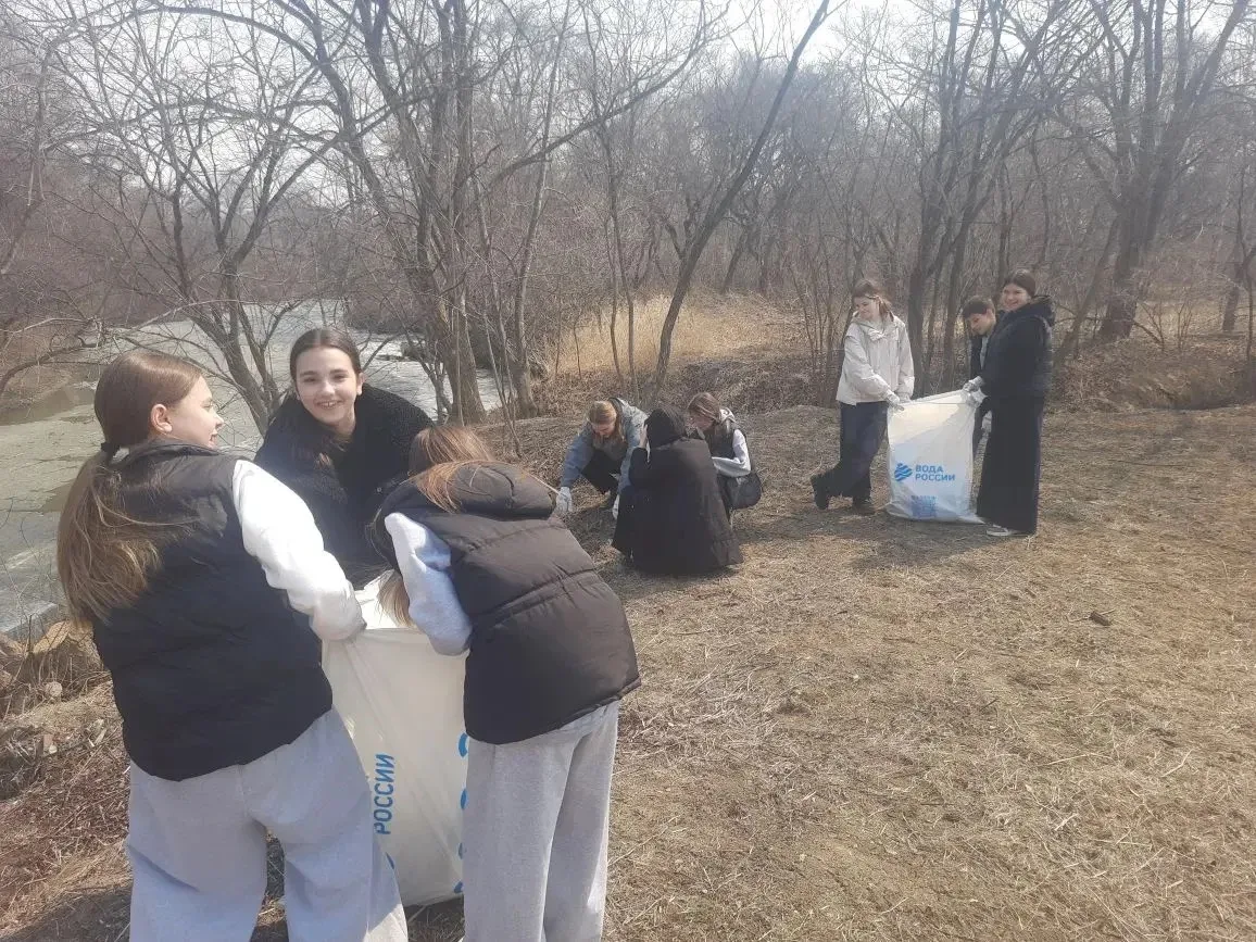💧🧹17.04.26 Всероссийская акция «Вода России»  🧹Ученики 6 «В» класса МБОУ «СОШ №22 имени И.И.Гребенни