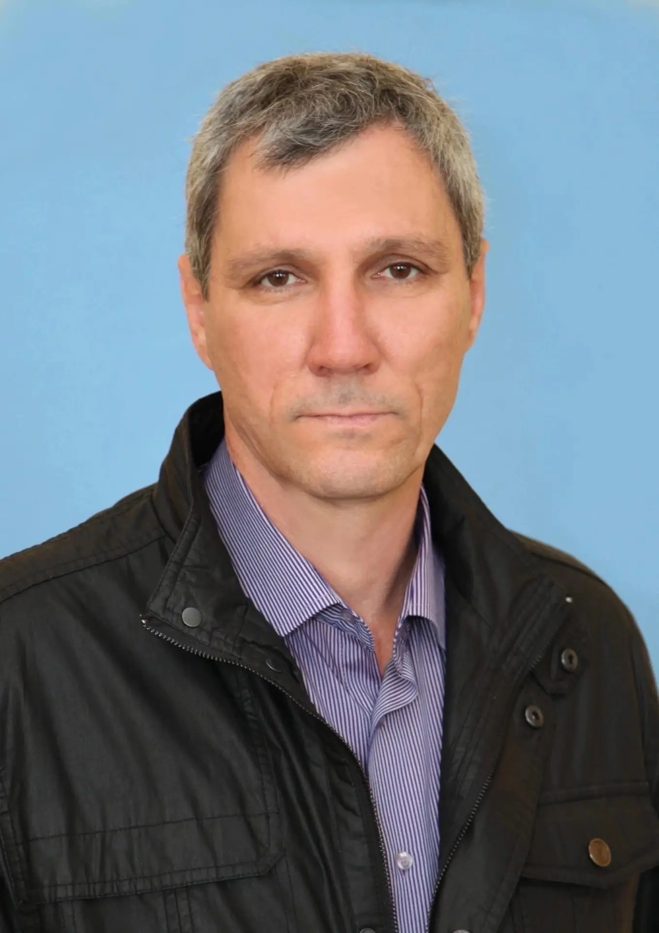 💫 Сегодня мы спешим поздравить с Днём рождения преподавателя-организатора ОБЗР, учителя трудов - Ал
