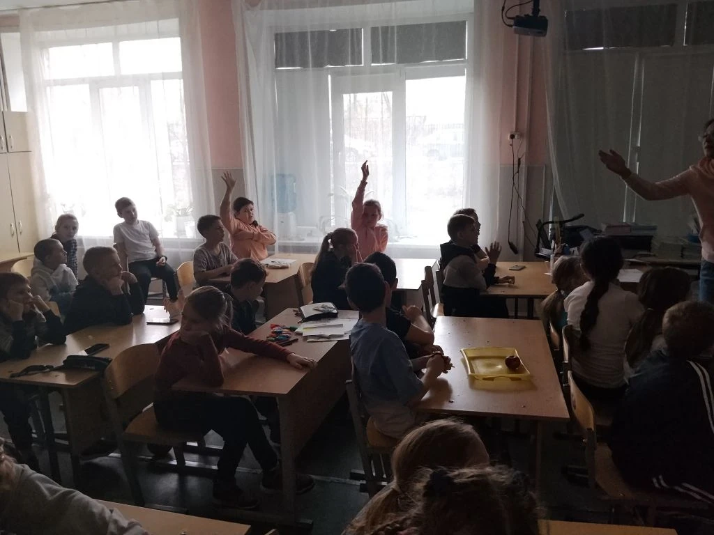 МОДНО? А ДАВАЙ ПРОВЕРИМ! 💪✨  В рамках акции «Чистое поколение» 🚫🧼 в гости к нашим ребятам в школьный