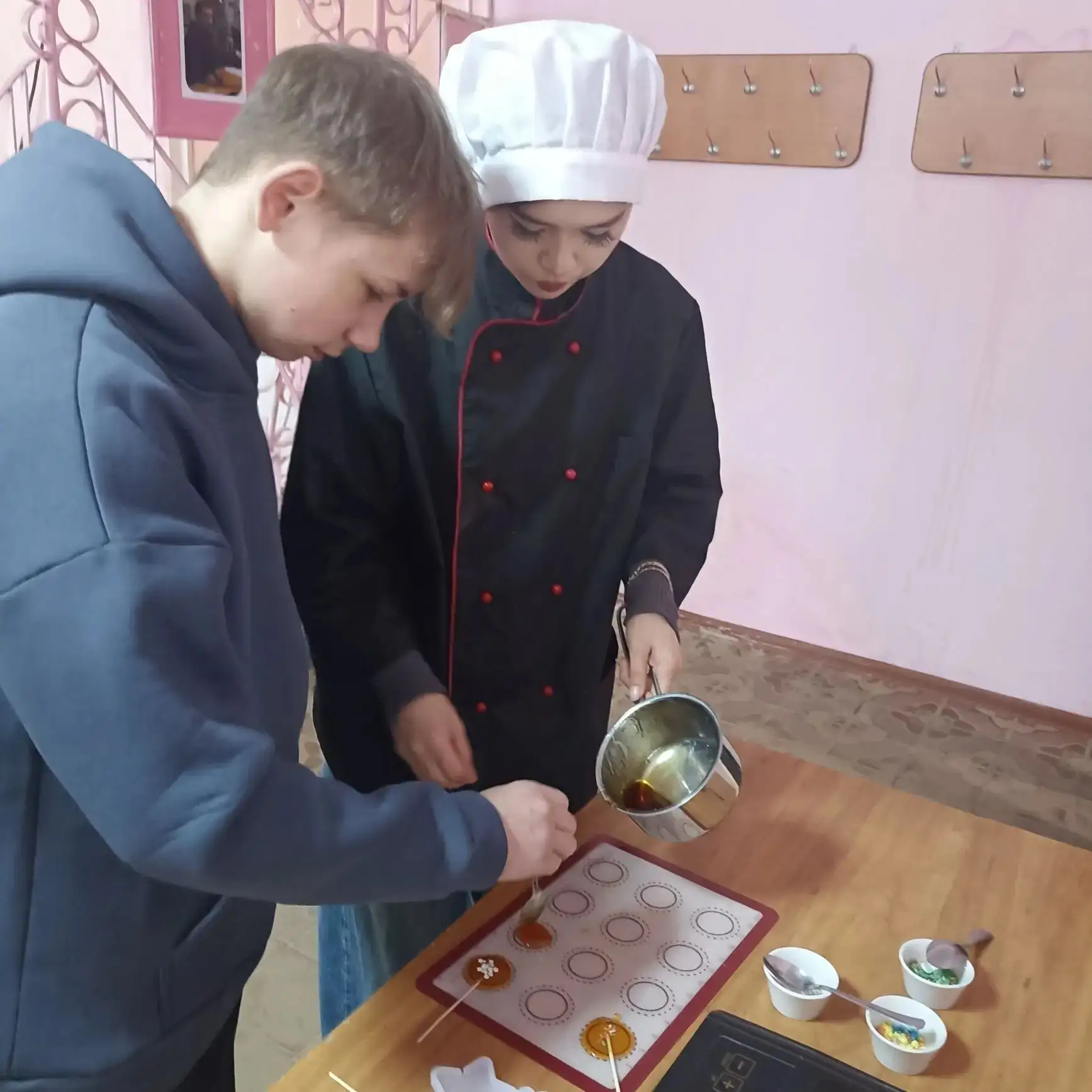 👍Все работы хороши  🏡Воспитанники детского дома "Гнёздышко" посетили День открытых дверей в СОГБПОУ 