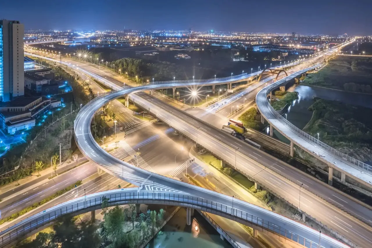 🛣️Минстрой России установил нормативные затраты на работы по обследованию автомобильных дорог общег