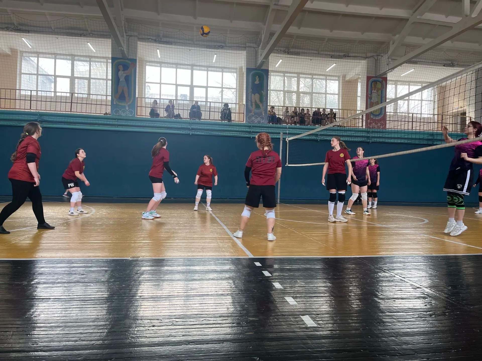 Команда девушек Перемышльского техникума приняла участие в  физкультурном мероприятии  по волейболу 