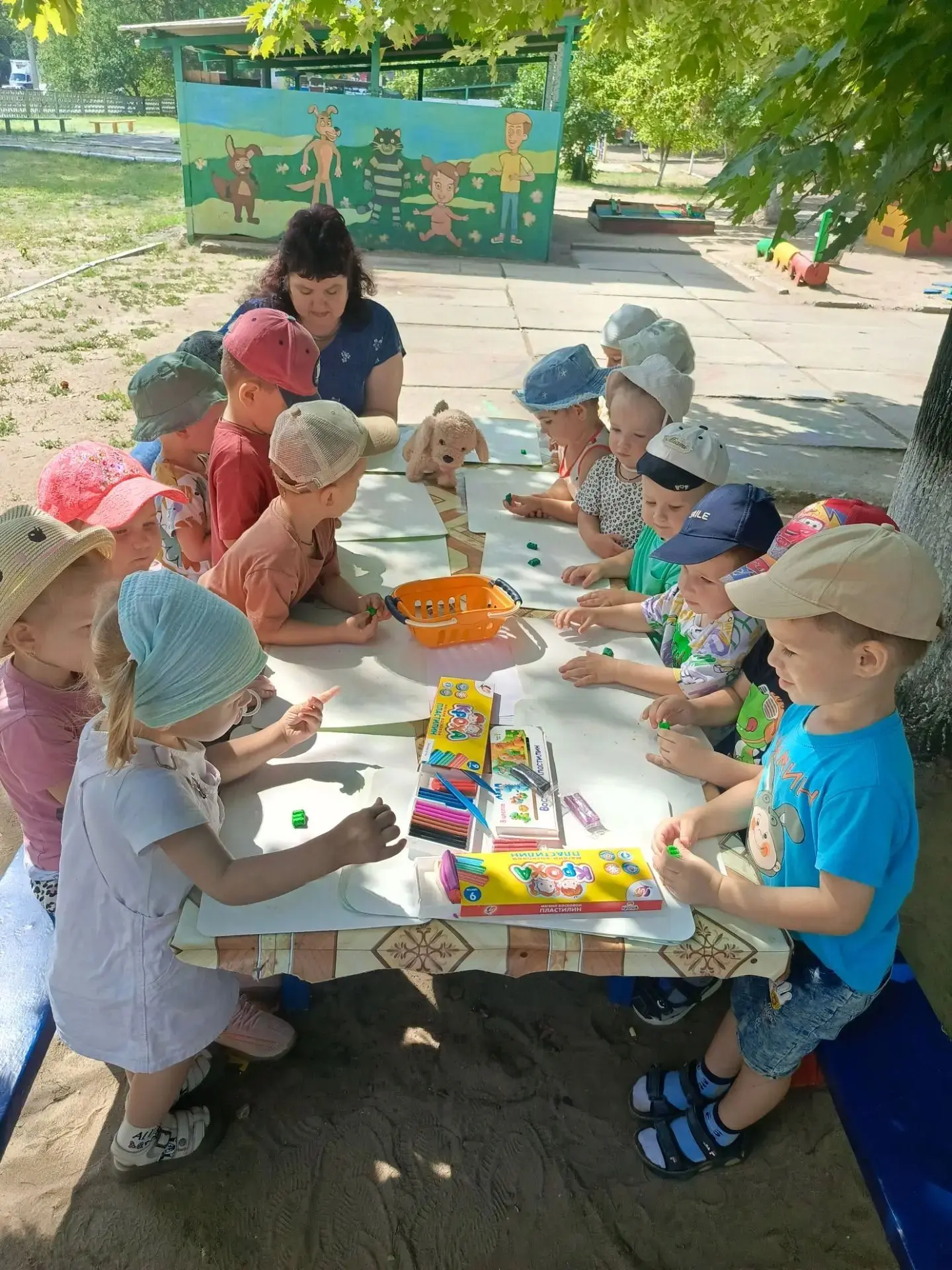 Неделя спорта и здоровья: «Как наши малыши учились дружить с физкультурой». Солнечные в...