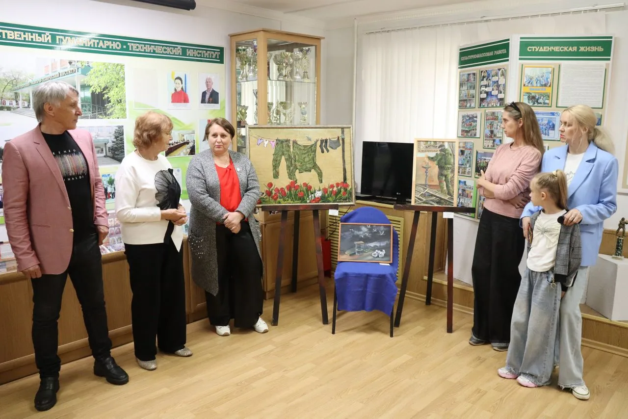 В выставочном зале Центра истории и культуры НГГТИ открылась новая выставка картин «Энергия искусств