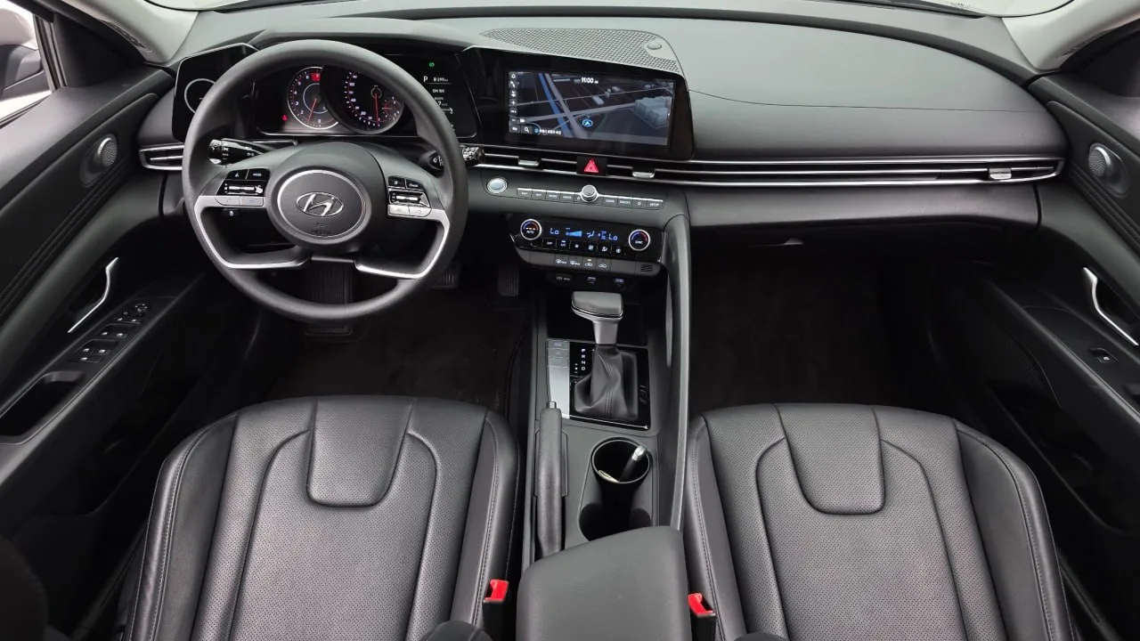 🚘 Hyundai Avante (Smart)