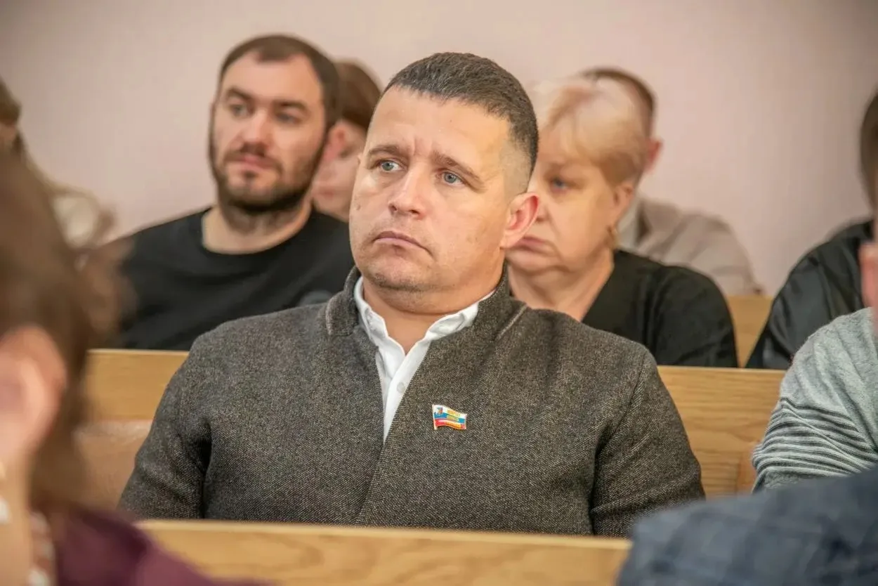 Продолжил рабочую поездку встречей с активистами и общественниками. Обсудили восстановление промышле