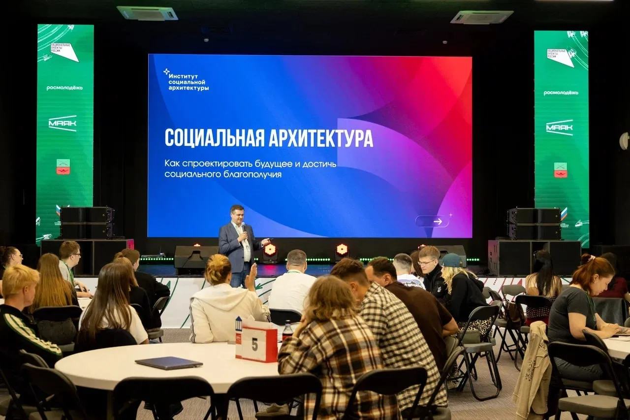 Руководитель коллектива Семеновского сельского Дома культуры Евгения Бакулина приняла участие в юбил