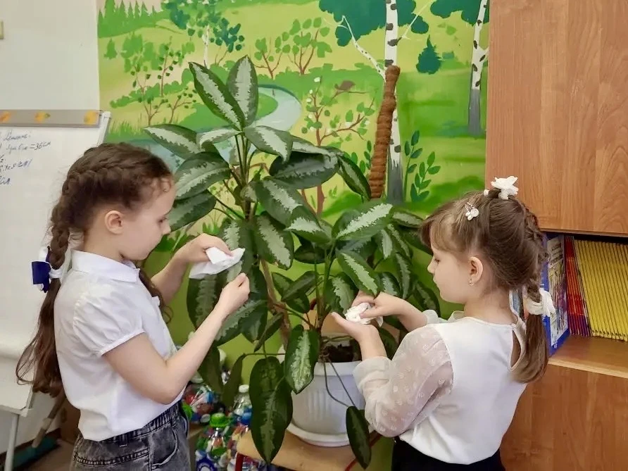 🌱 «Орлёнок – эколог»  ♻️ Во вторых классах прошло итоговое занятие «Орлёнок – эколог». Целый месяц р