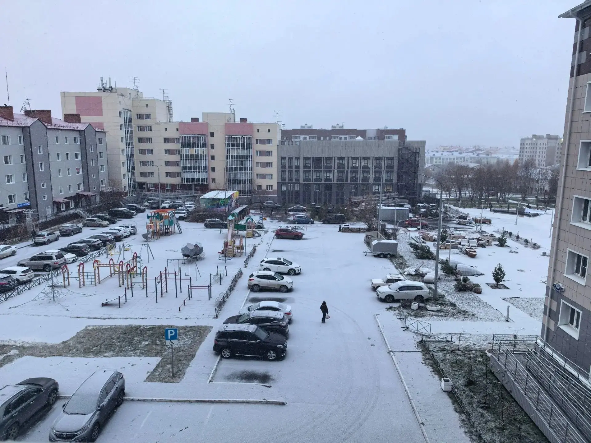 Салехард. Первый пошёл.