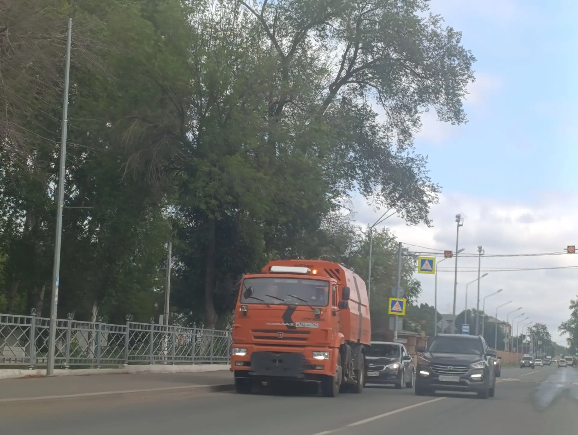 По городу работает техника