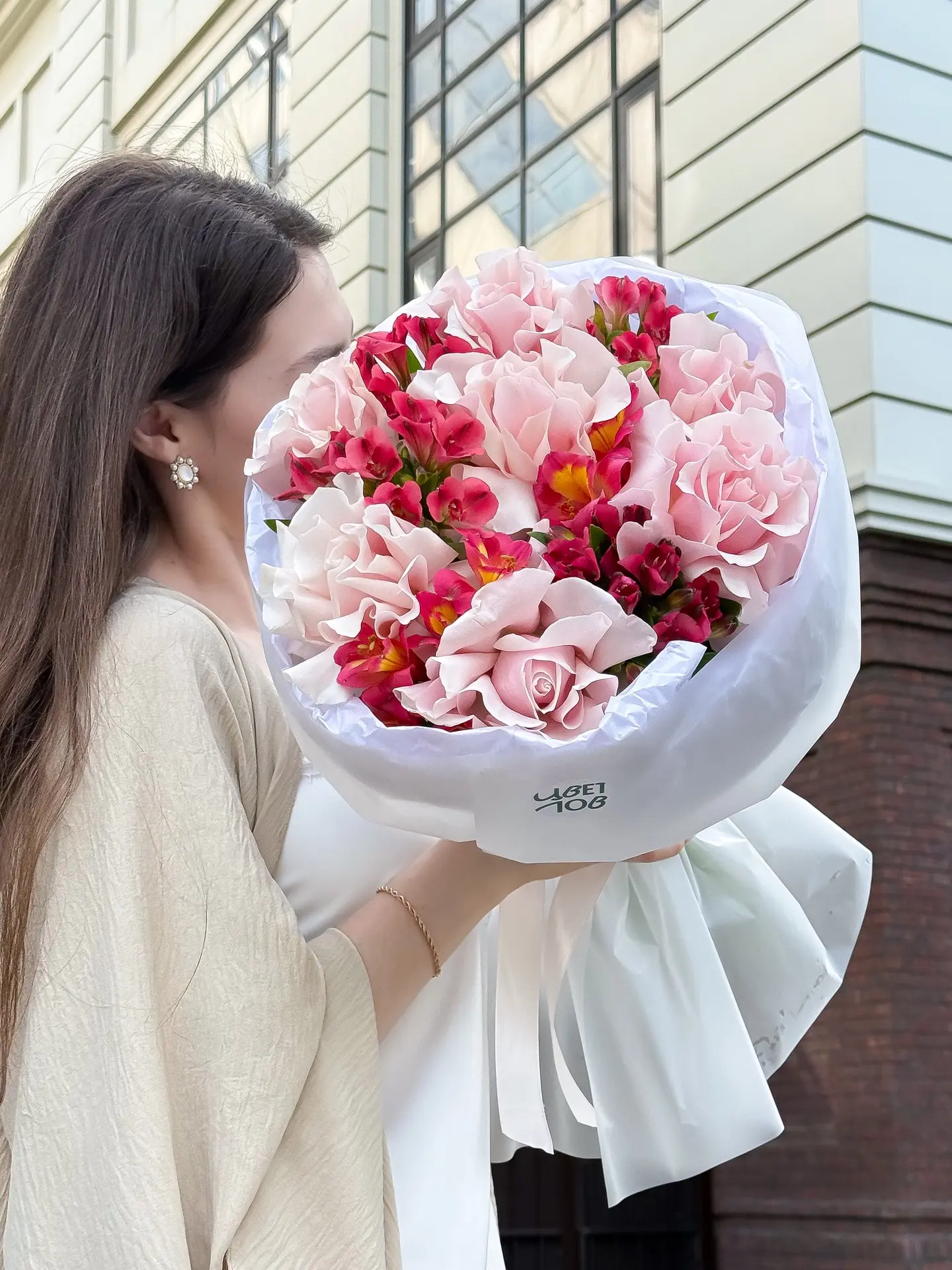 Яркий день, яркое лето, 
яркие букеты - у нас 🌸

Букеты очень нежные и яркие одновременно, рады буд