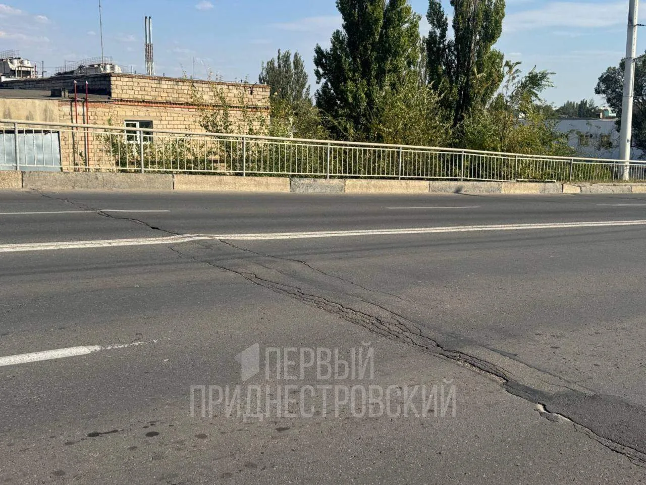 Почти месяц специалисты исследуют мост по Шевченко в Тирасполе – он требует капитальног...