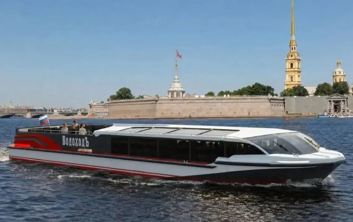 🚤 По рекам без шума и дыма: Петербург получил первое эко-судно «Фонтанка 2.0».