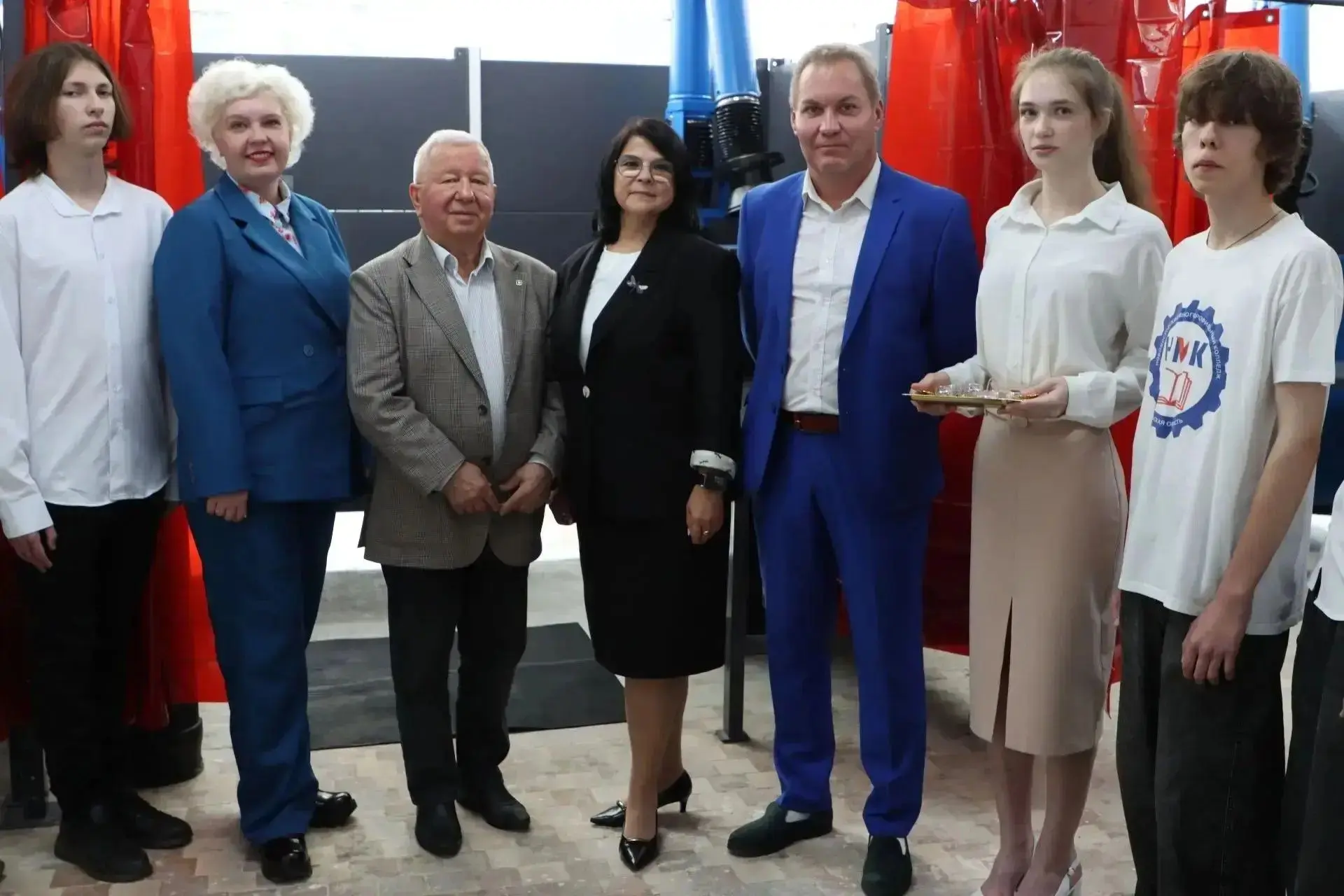 В Новомосковском многопрофильном колледже торжественно открылась современная сварочная ...