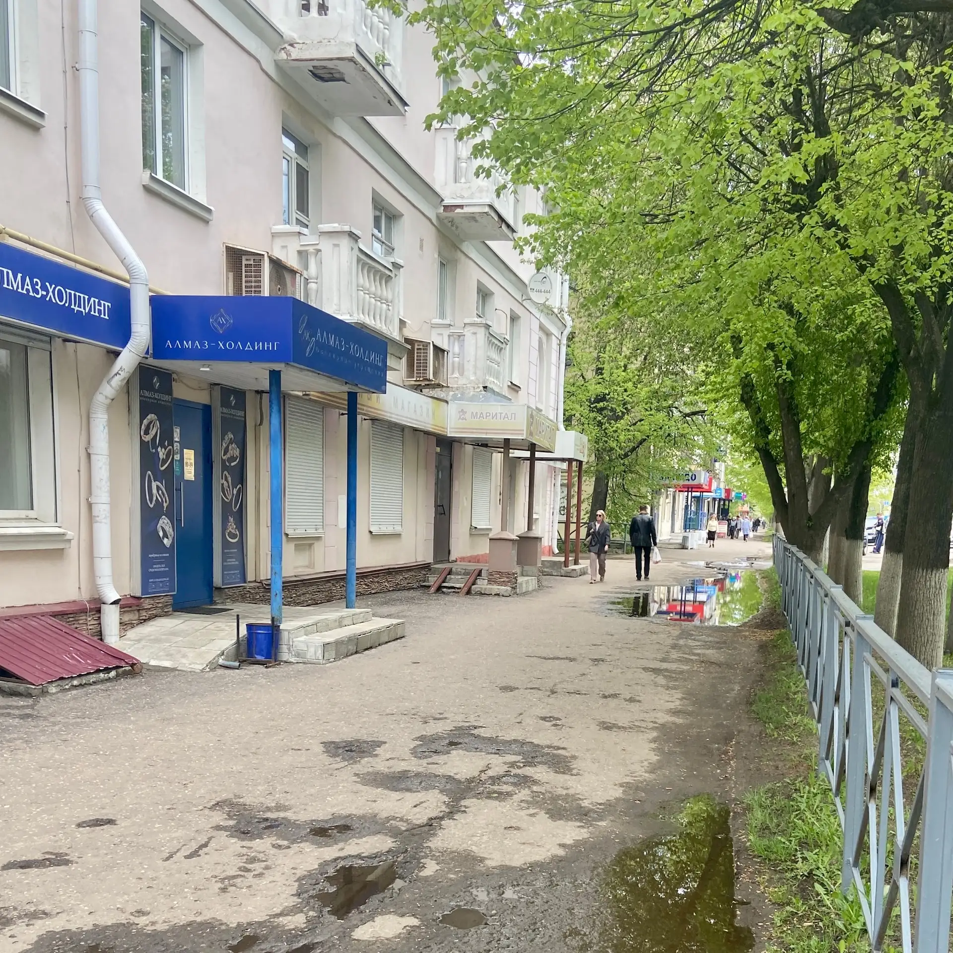 С 20 мая подрядная организация планирует приступить к ремонту тротуара по улице Первомайской. Работы