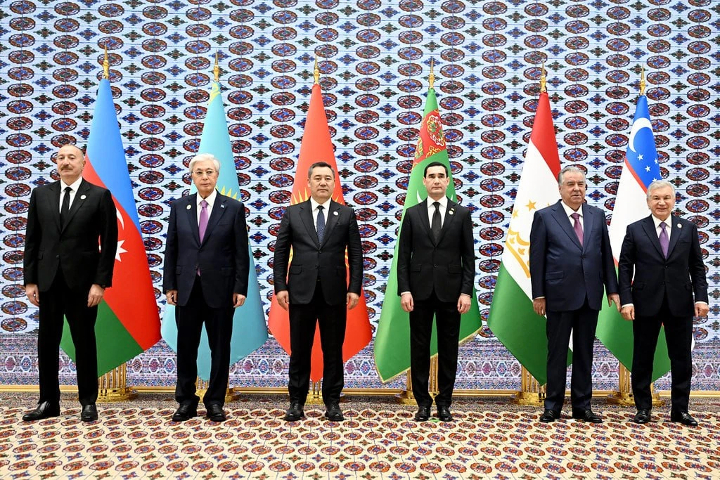 🇹🇯 Центральная Азия и Азербайджан могут перейти к более тесной кооперации, заявил Рах...