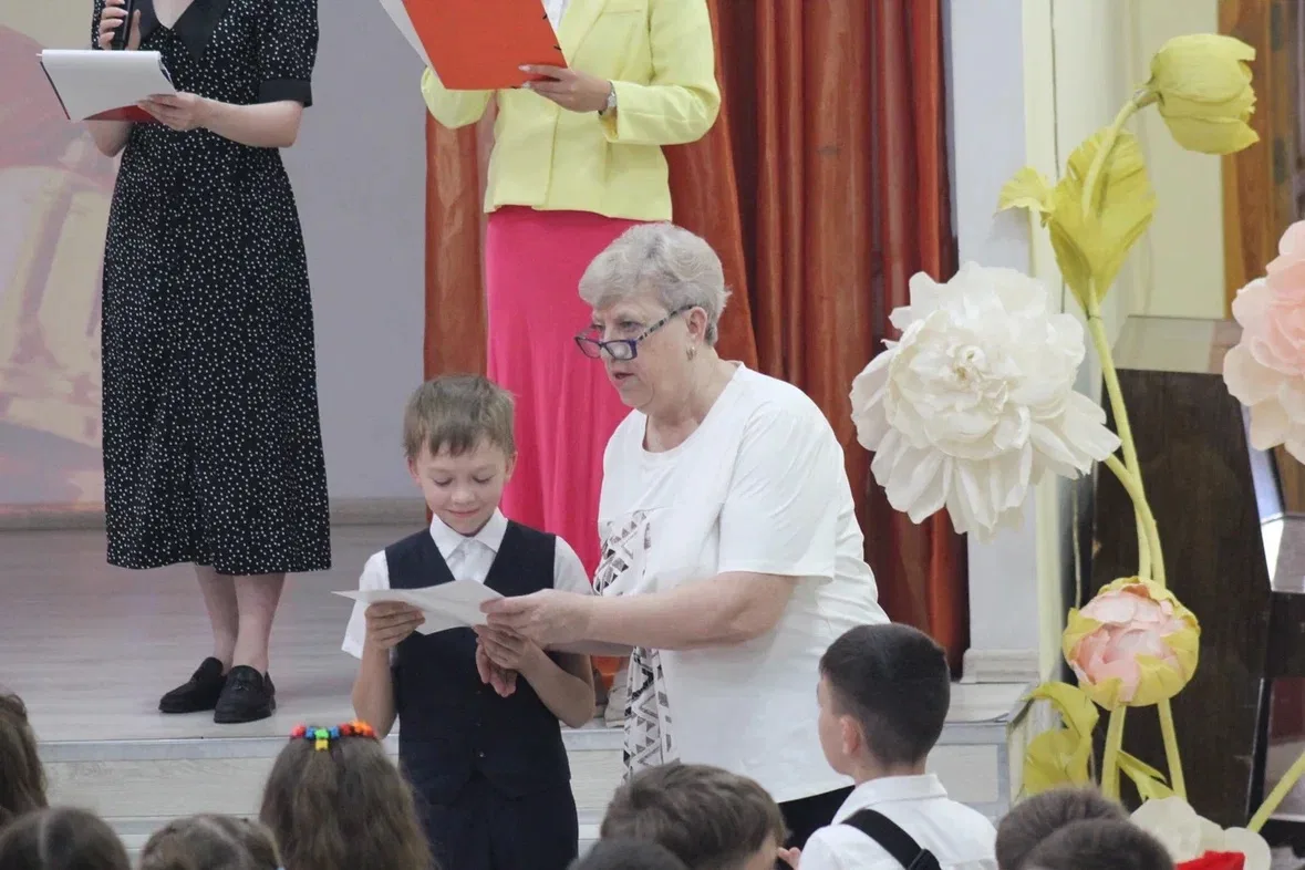 Сегодня у нас был праздник, полный слёз и улыбок — выпускной из 4 класса! 🎓  Ребята удивили всех: за