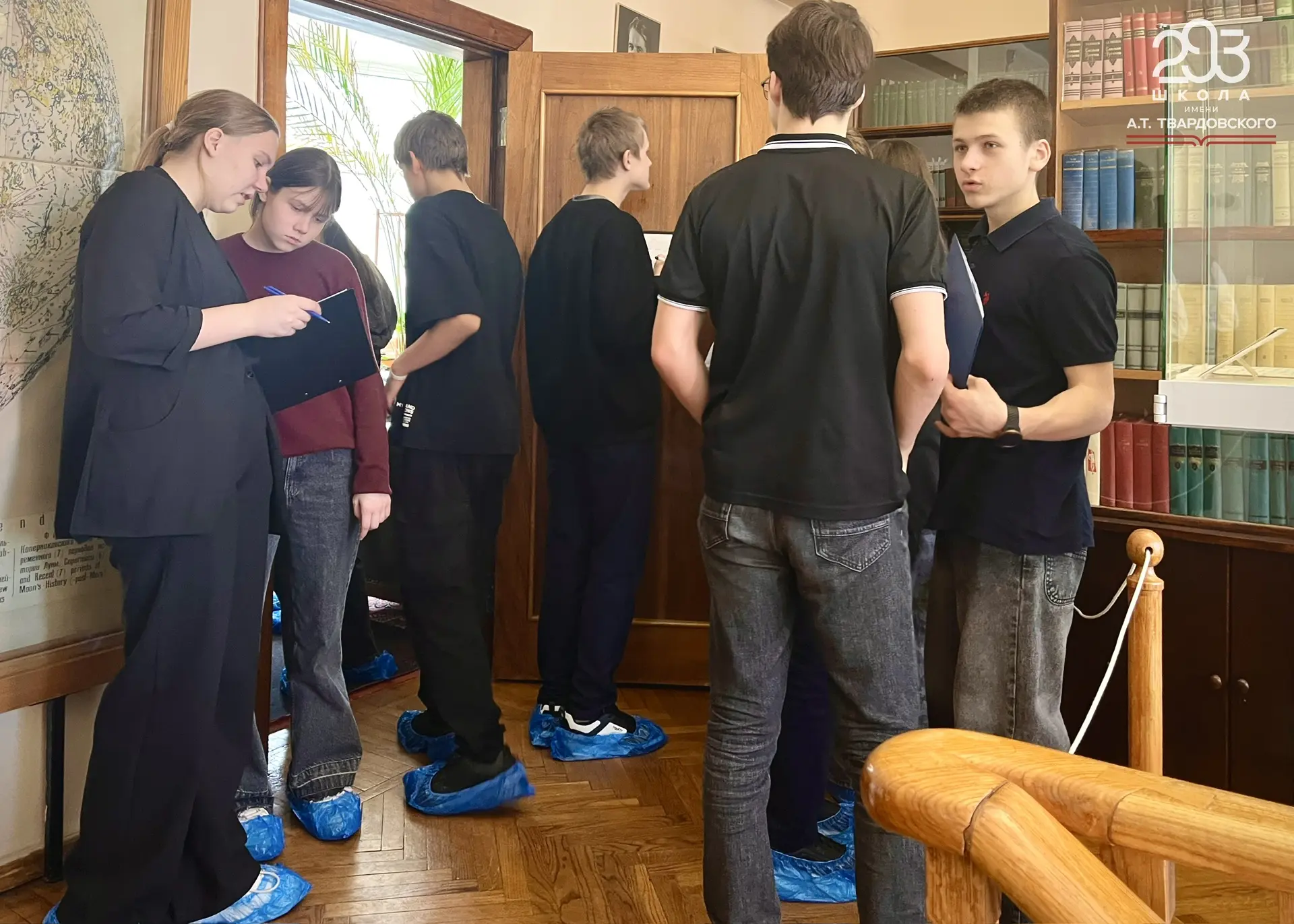 🏛️ ДЕНЬ В МУЗЕЕ  🌕🪐 В середине марта ученики 7-х «Б» и «В» классов побывали в Мемориальном доме-музе