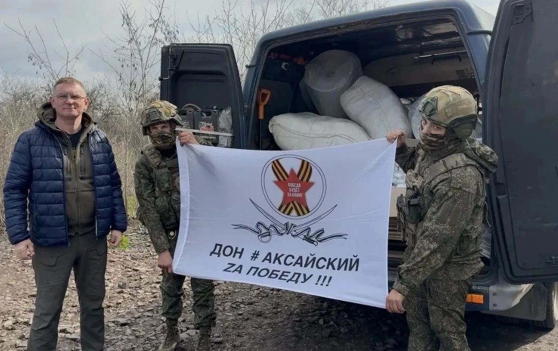 📌К празднику Светлой Пасхи волонтёры Аксайского района собрали и отправили гуманитарную помощь для у