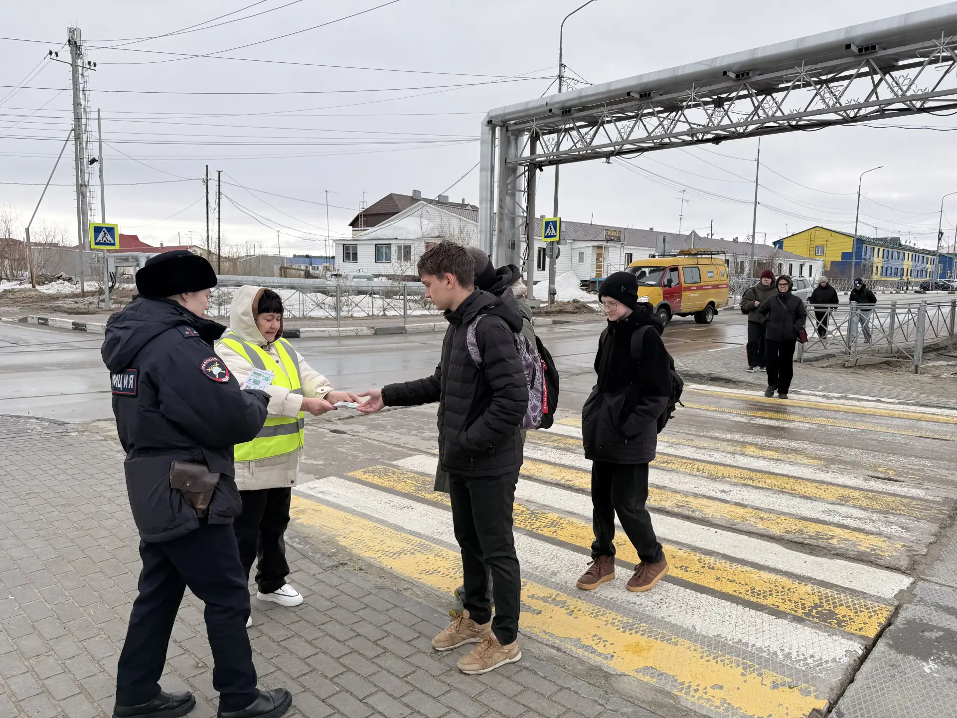 🚨 Старшая школа: «Родительский патруль» получил усиление!  С 20 по 25 мая в рамках месячника «Вниман