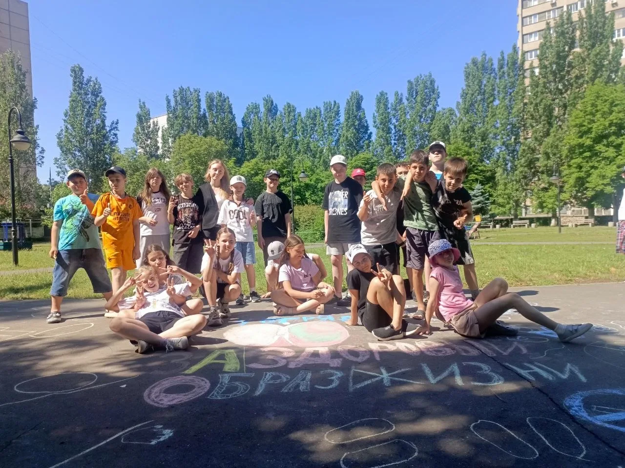 "СОЛНЕЧНЫЙ ГОРОД".
День 9.

☀️ Лето — это маленькая жизнь, и в школьном лагере она бьет ключом! 🎨💃