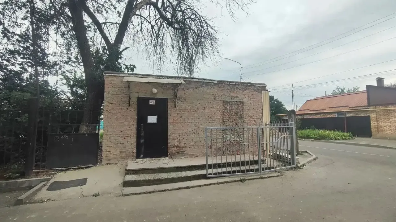 ❗Здание общественного туалета в городском парке закрыто на капитальный ремонт.