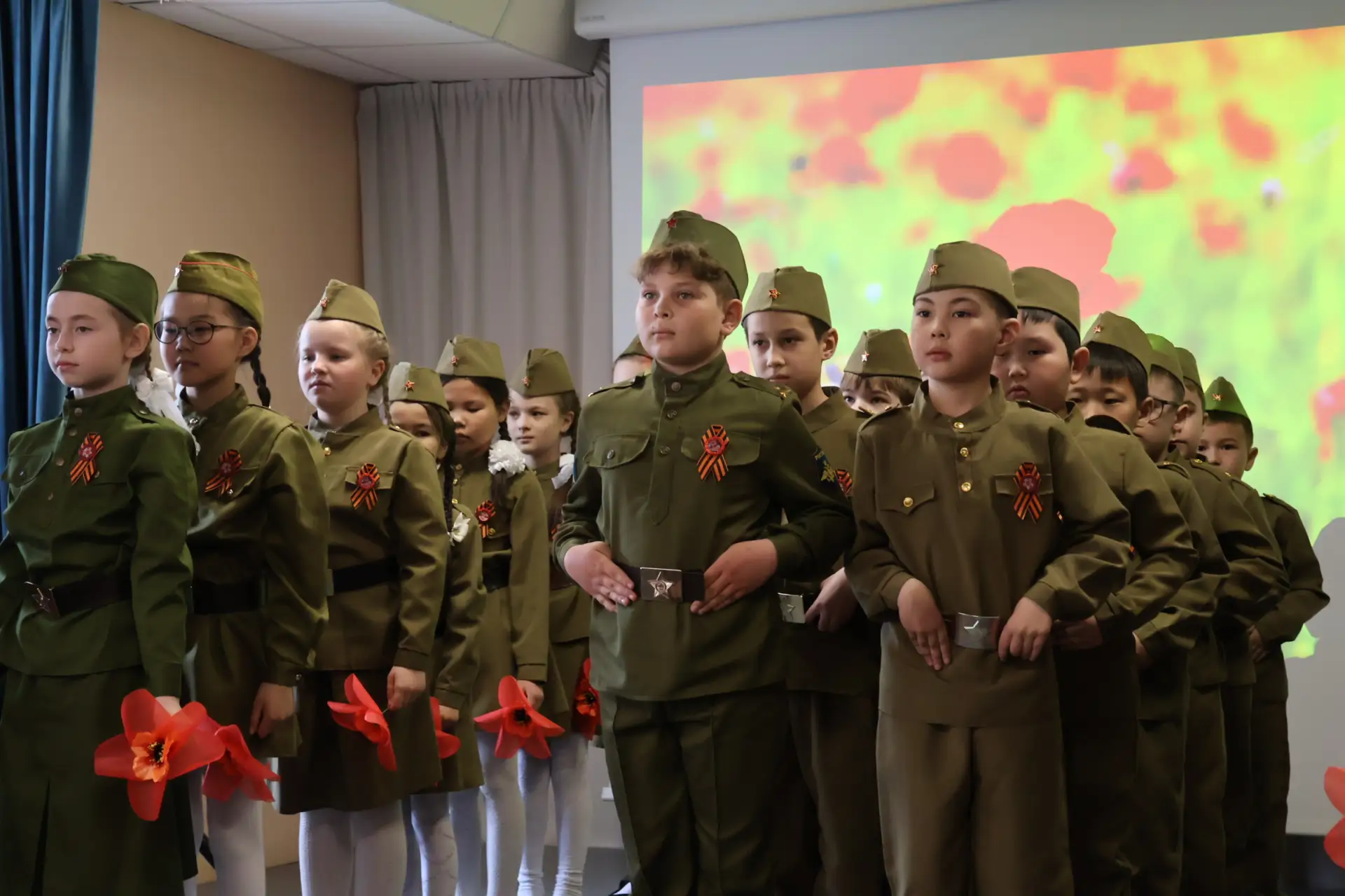 8 мая в нашей школе состоялся торжественный концерт, посвященный Дню Победы. 🎖️  Это событие объедин