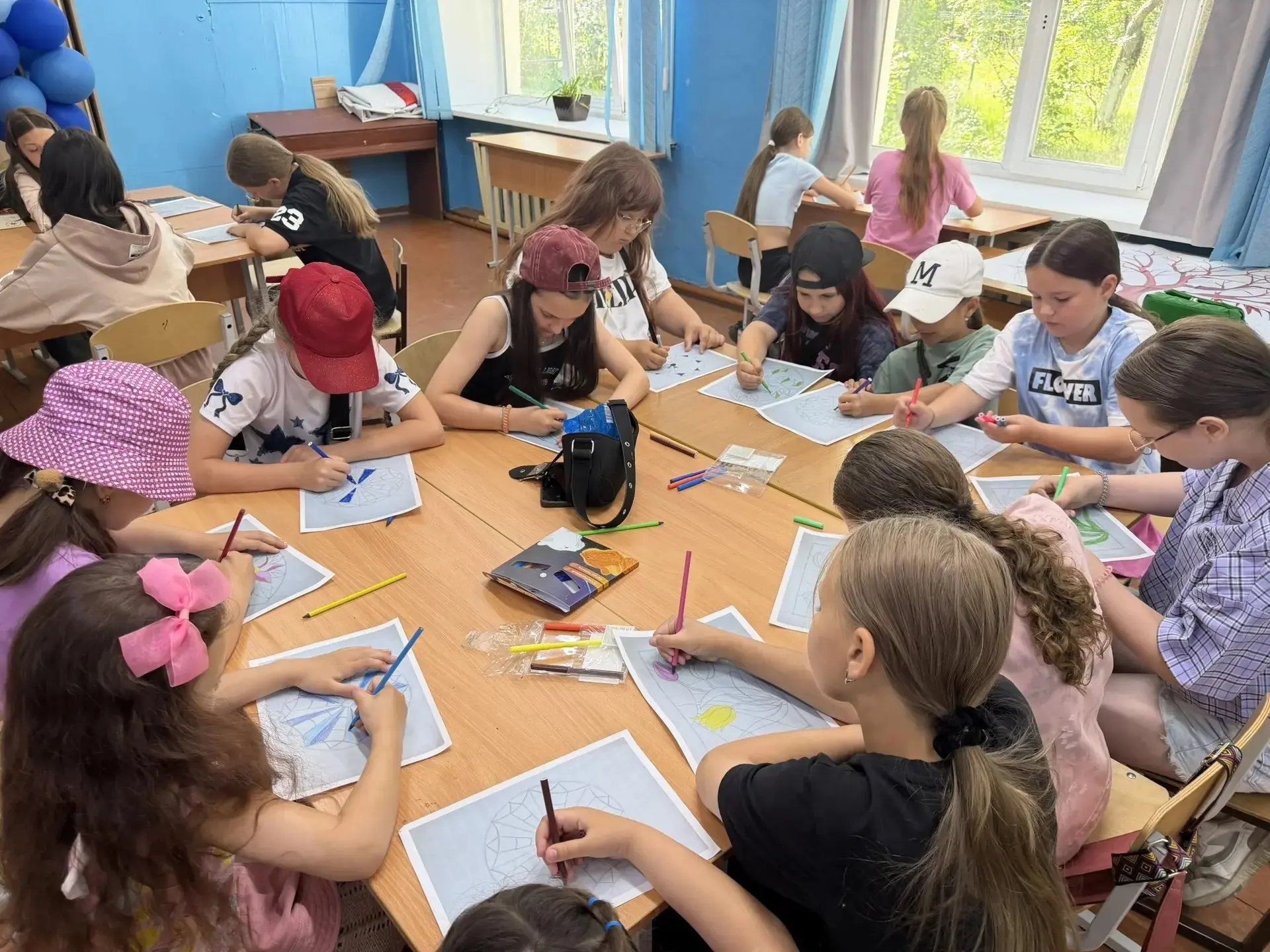 ☀️ День в пришкольном лагере: игры, творчество и хорошее настроение! ☀️Сегодня в нашем пришкольном л