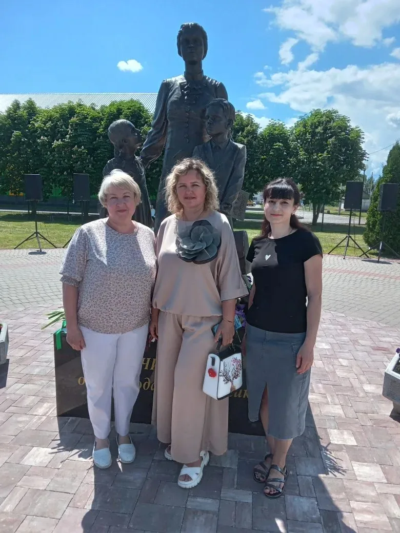 Сегодняшнее утро было наполнено особой теплотой. Сотрудники Центральной библиотеки и му...