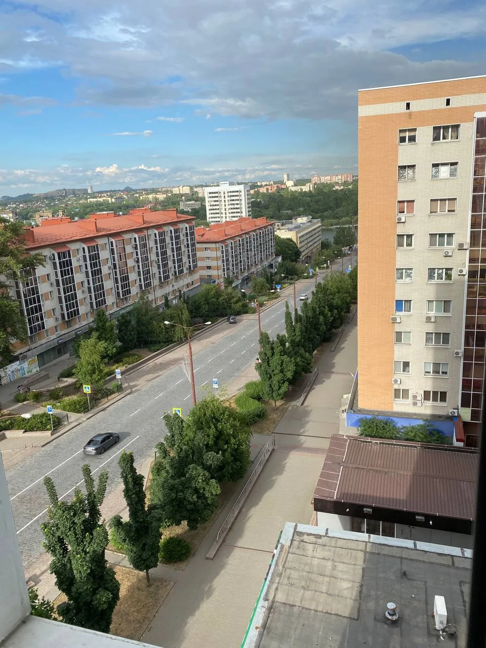 Сдам 2 к. кв. Ворошиловский район, пр. Ильича, 6/9 эт.