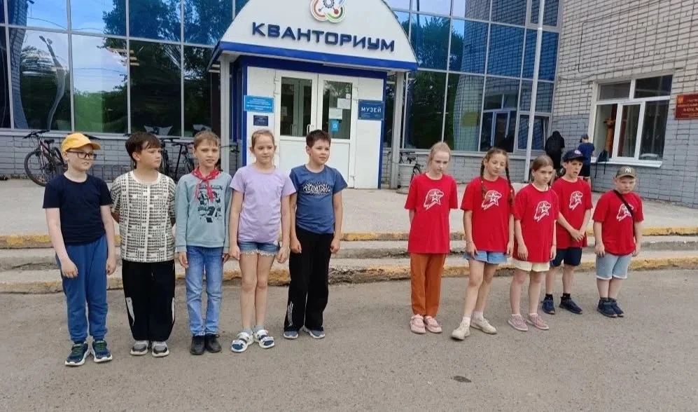 ⭐ В движении! Сегодня мы — «Орлята»!

Сегодня ребята  приняли участие в военно-патриотической игре «