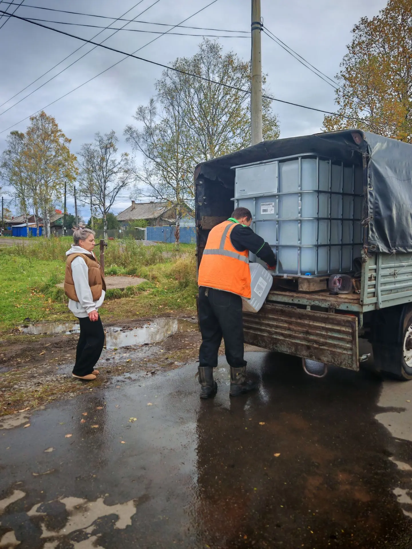 Подвоз воды продолжается