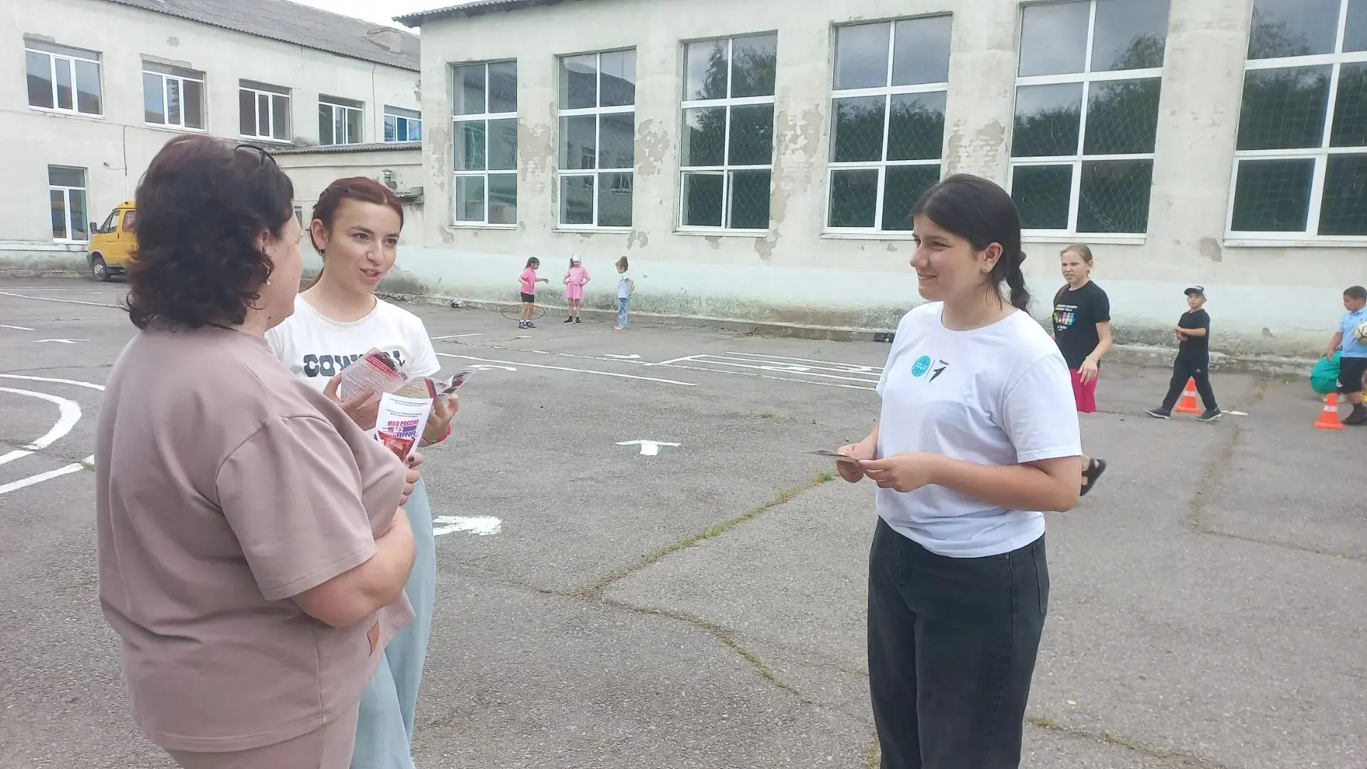 В МБУК "Дубенцовский СДК" проведена акция "Моя Россия без террора" с раздачей памяток по антитеррори