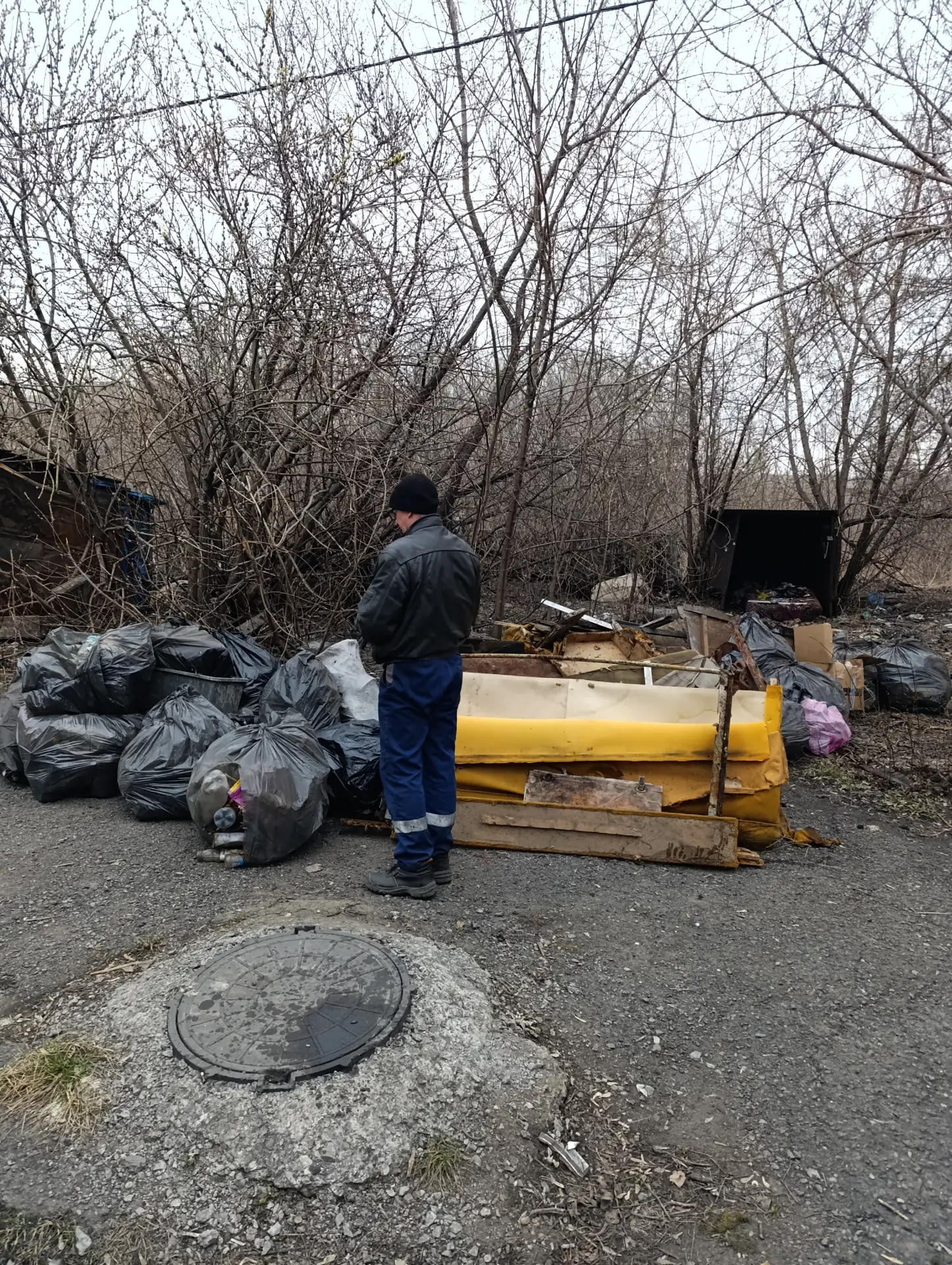 20.04.2026г. ООО УК " Район Афонино" выполнила работу по вывозу крупногабаритного и бро...