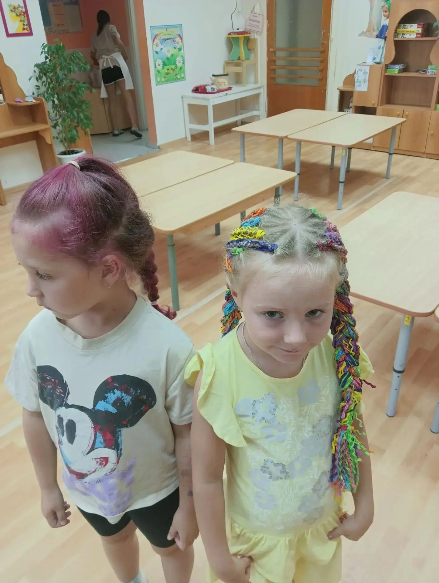 Сегодня в группе №6 был необычный день — «День причёсок» 👧
