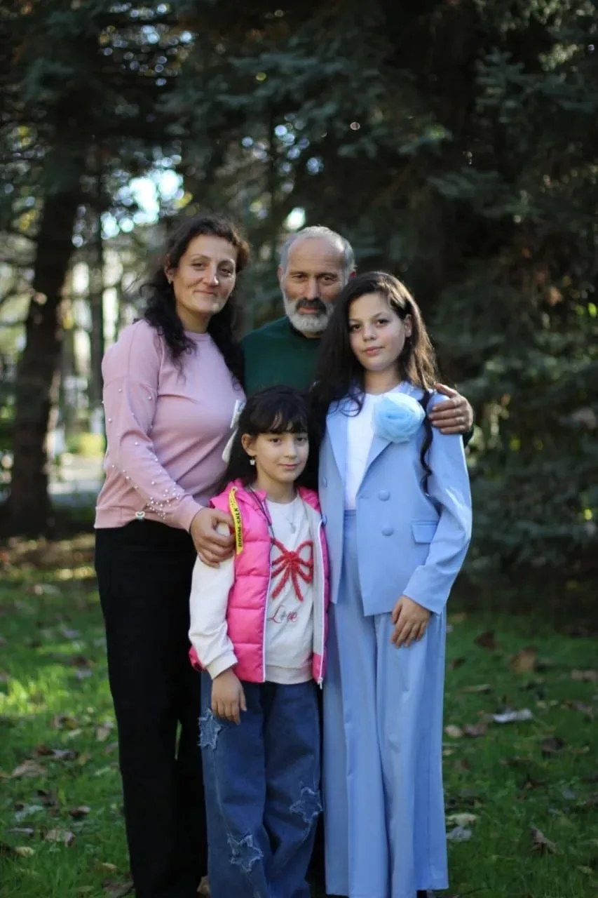 Сегодня наши учащиеся с теплотой и радостью приняли участие в  акции «Рядом с родными»,...