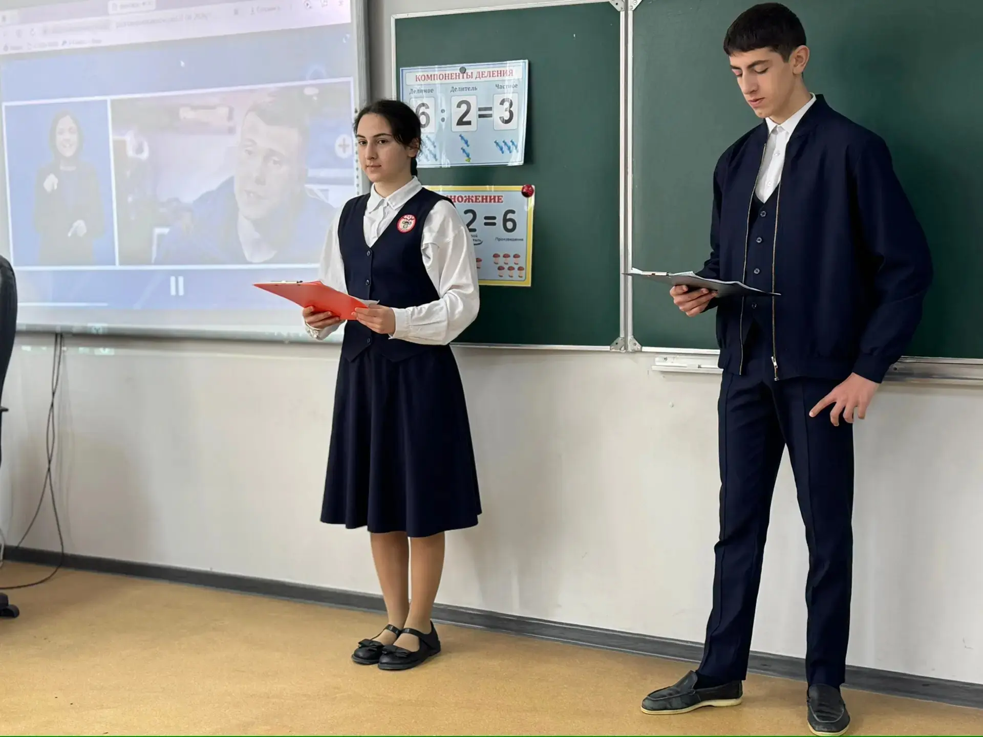 Сила команды начинается со школы 🤝 Сегодня в Республиканском центре образования имени И. И. Ханбалае