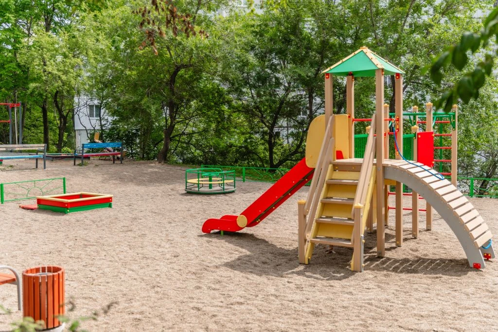 ✅ТОСы Владивостока ремонтируют свои дворы.